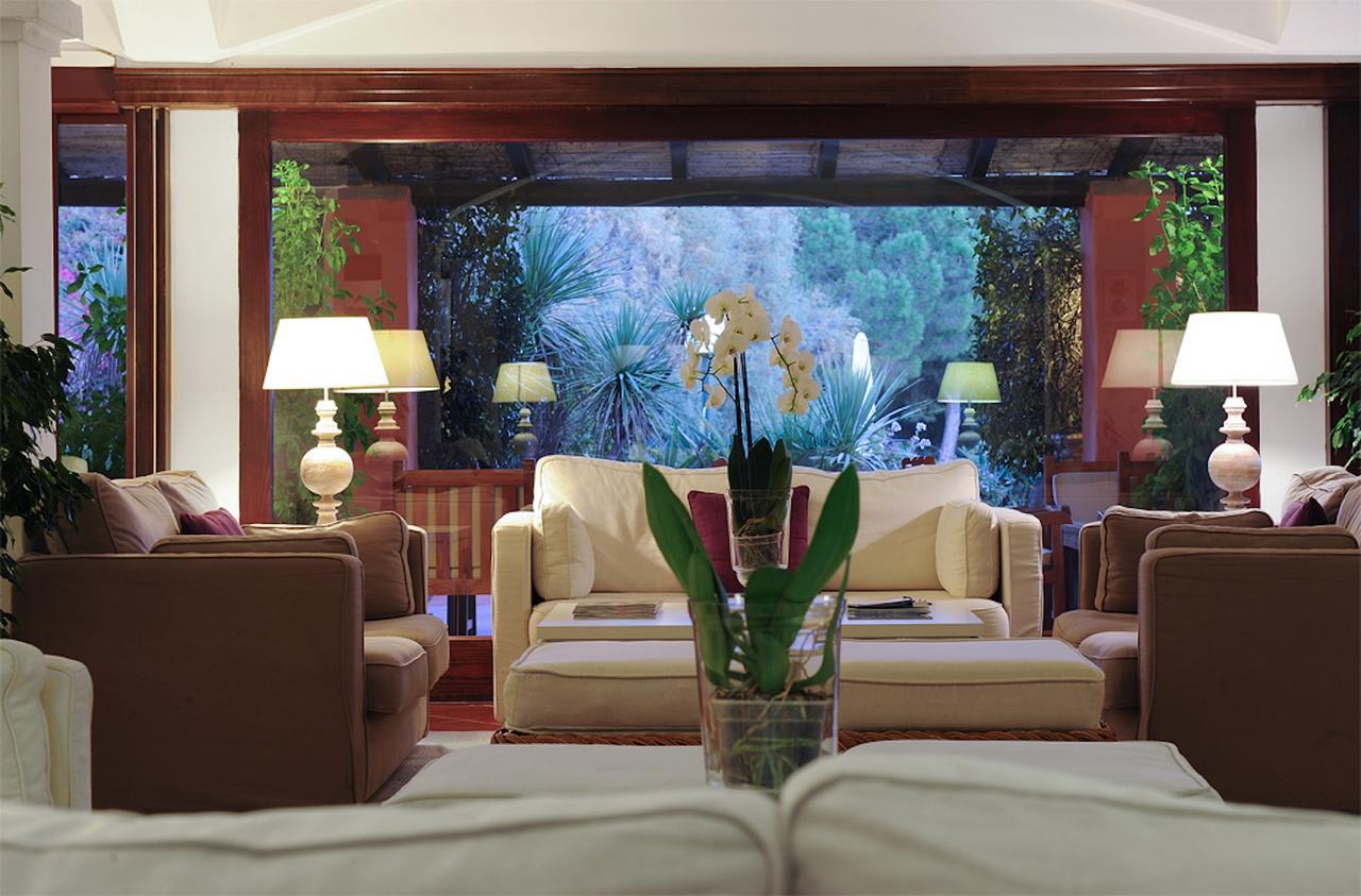 Hotel Le Ginestre Porto Cervo Exterior photo