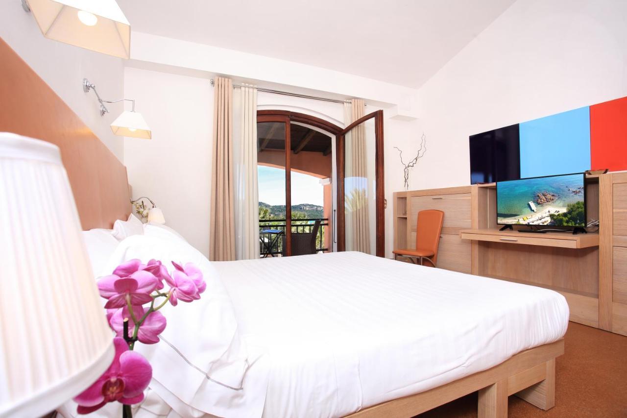 Hotel Le Ginestre Porto Cervo Exterior photo